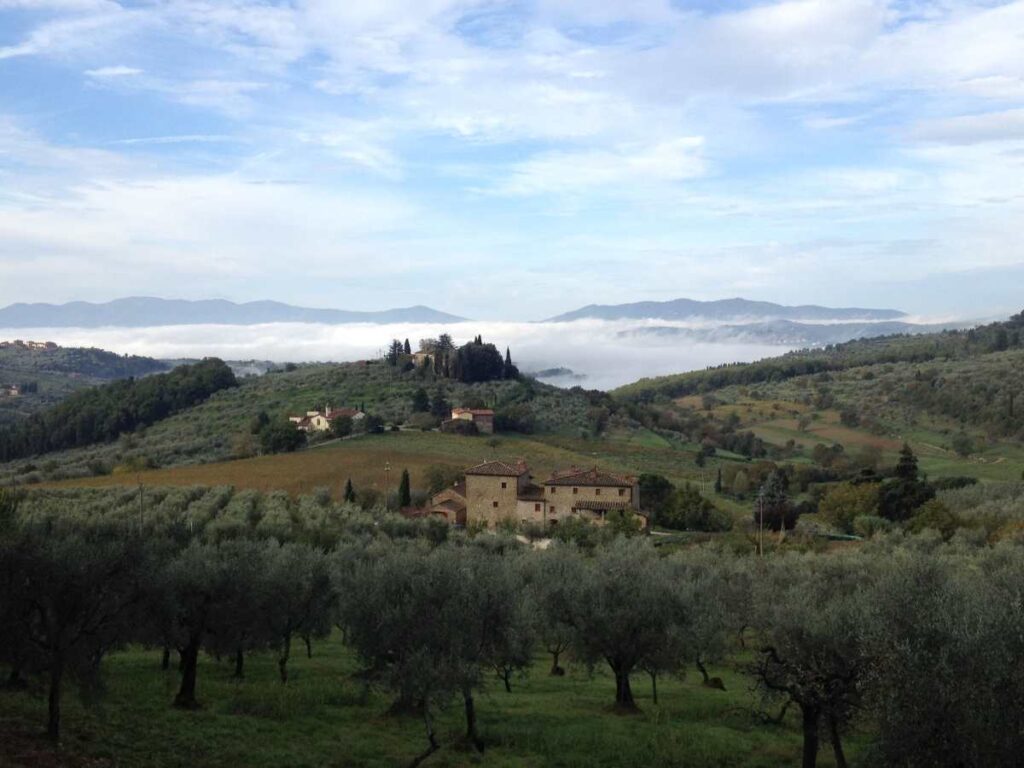 Chianti tutto l’anno: l’auto giusta per vivere borghi, agriturismi e strade del vino
